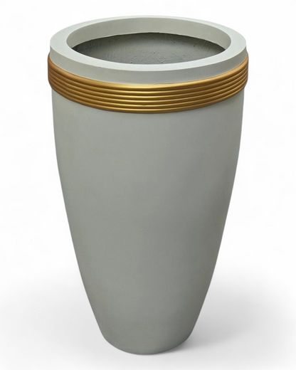 Trophy planters by Avantika's Garden
