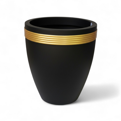 Trophy planters by Avantika's Garden
