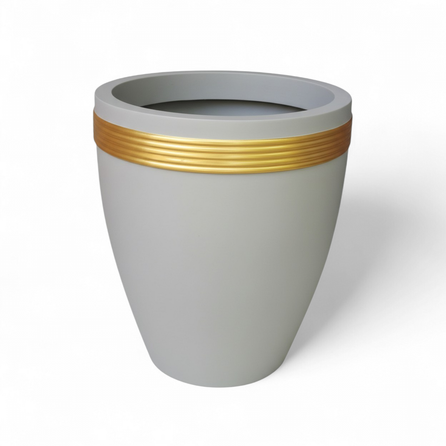 Trophy planters by Avantika's Garden
