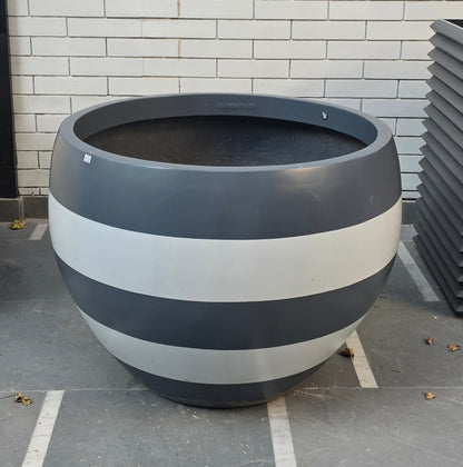 Stella planter