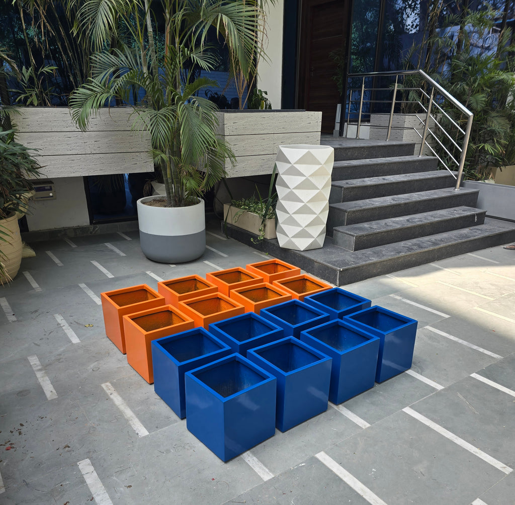 Cube planters up to 17"
