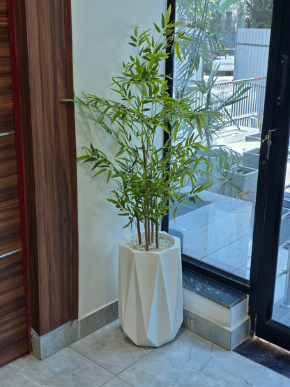 Chi planter by Avantika's Garden