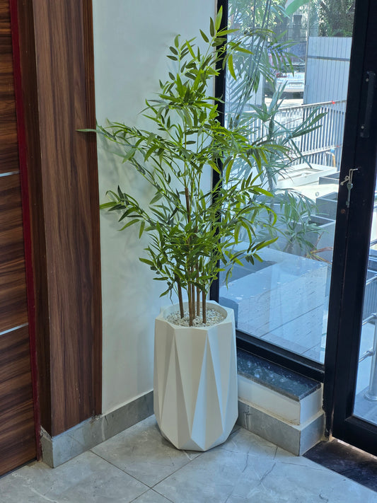 Chi planter by Avantika's Garden