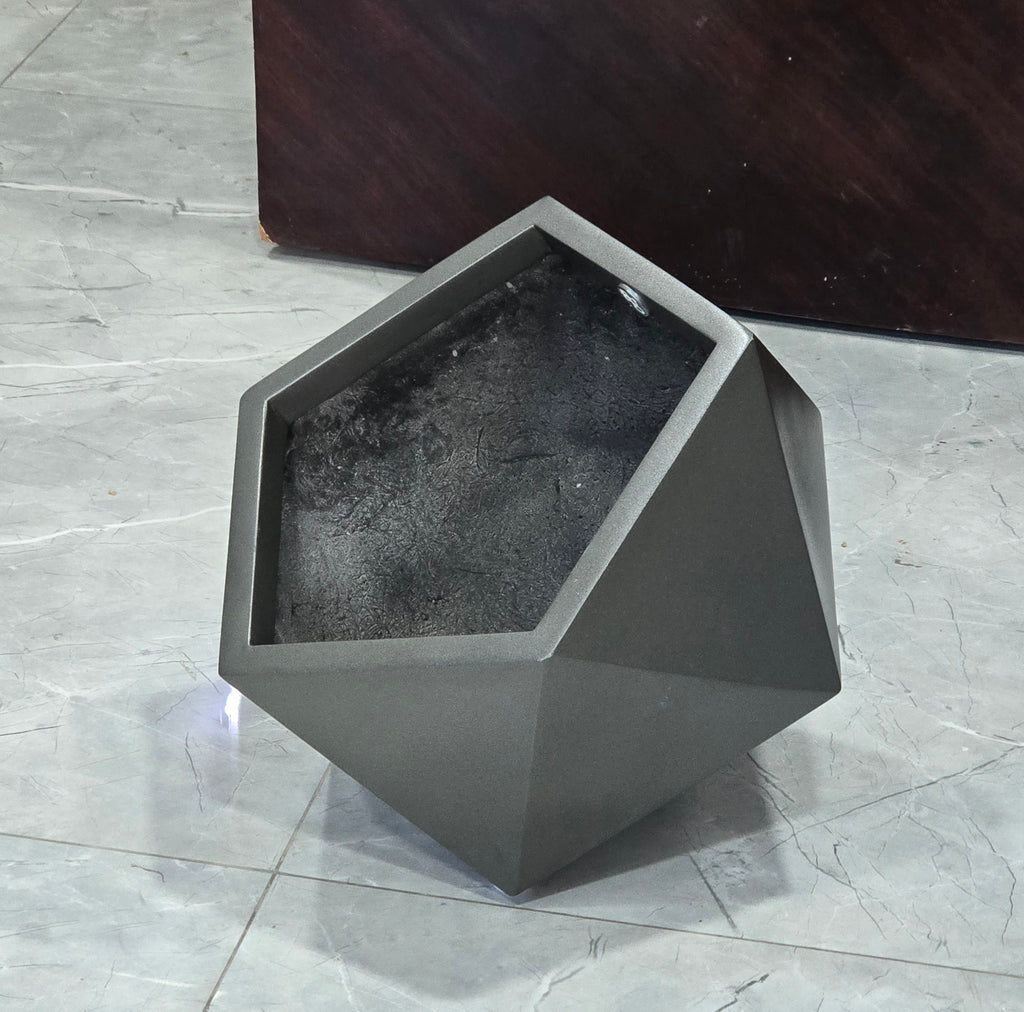 Florence planter by Avantika's Garden