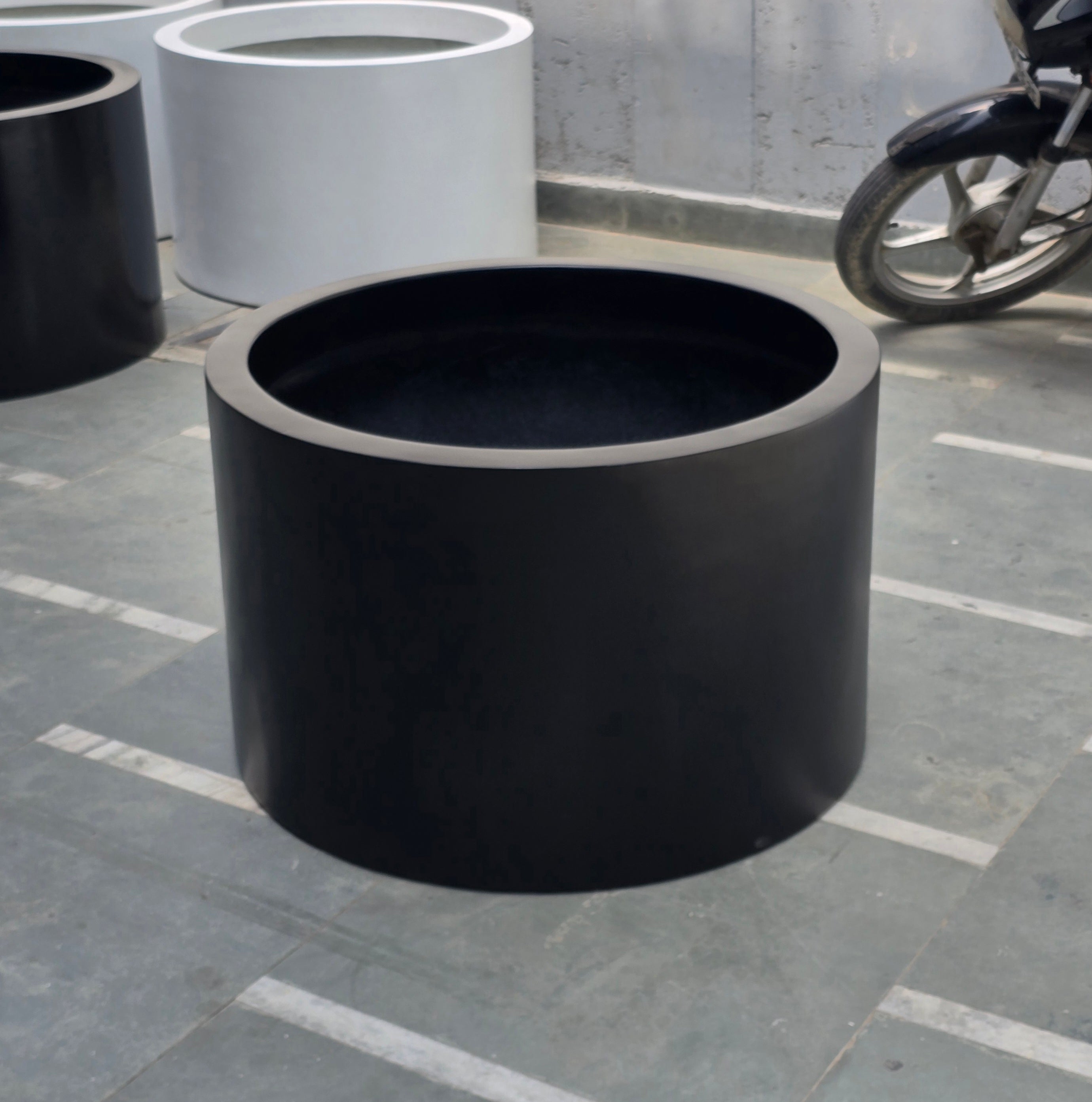 Olive planters by Avantika's Garden