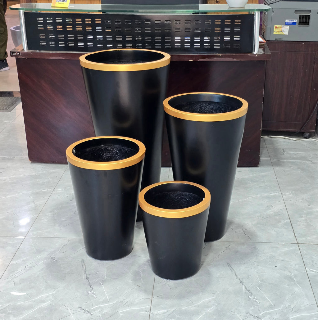 Napa planters by Avantika's Garden