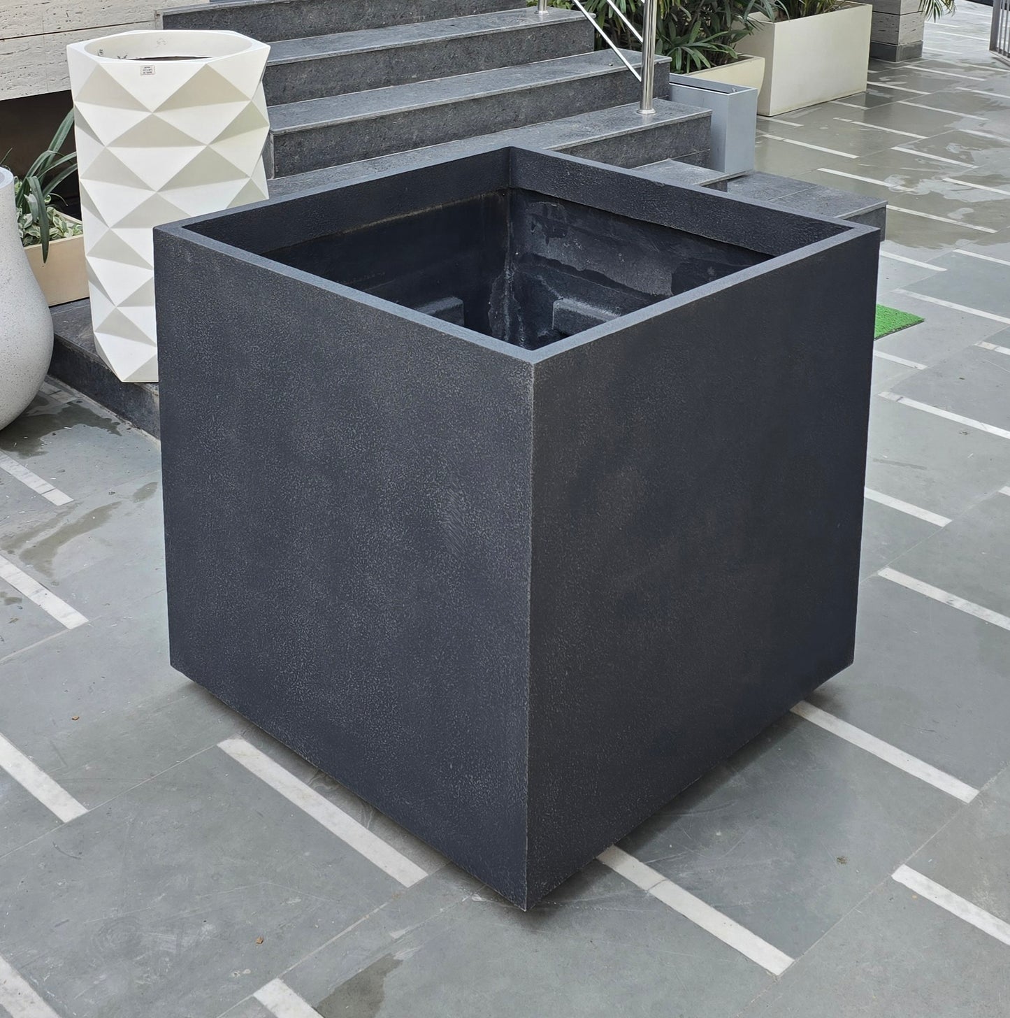 Cube planters