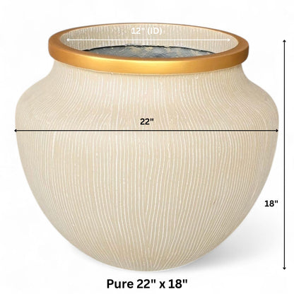 Pure planter by Avantika's Garden