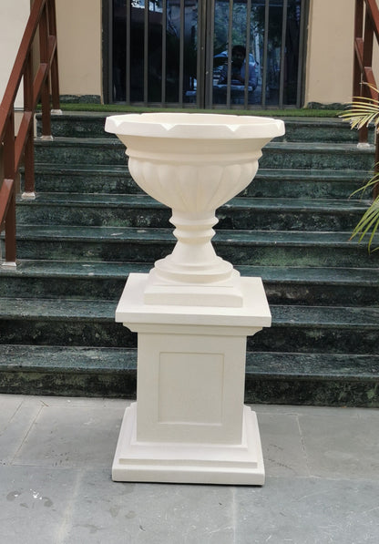 Classic planter (with pedestal)