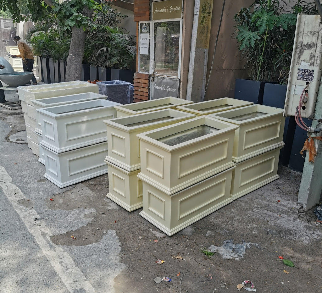 Royal box planter