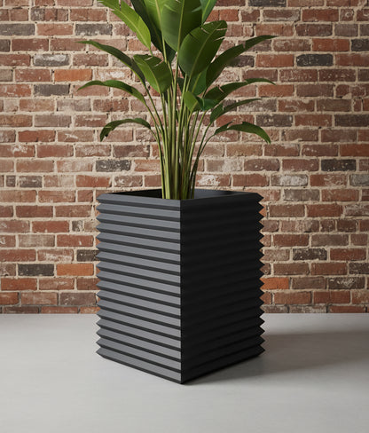 Sorrento planter by Avantika's Garden